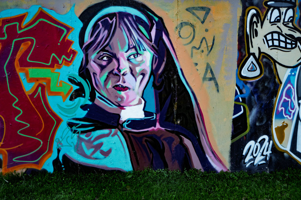 EXAMPLES OF STREET ART AT MARINA PARK AFTER SUNSET
