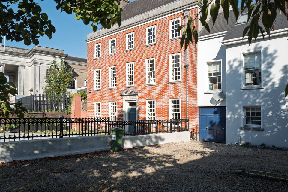 THE CORK CIVIC TRUST HOUSE AT 50 POPE’S QUAY IN CORK